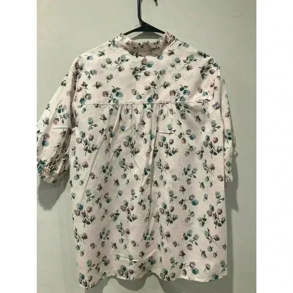 Lee short sleeve floral pink top with ruffled neck size Large - Picture 10 of 11